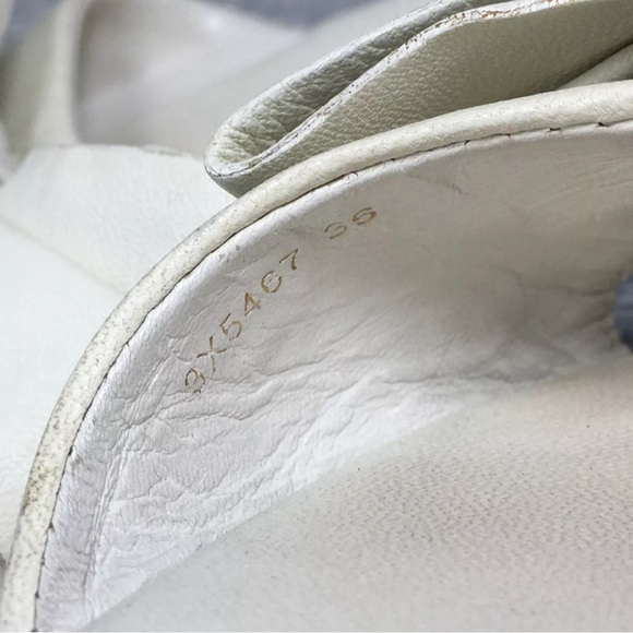 Beautiful Prada Logo Flip Flops Sandals Womens Size 6 36 EU Ivory Leather Slide - Picture 5 of 5